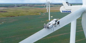 领先的解决方案？| 维斯塔斯推出人工智能辅助的机器人风电叶片维修技术