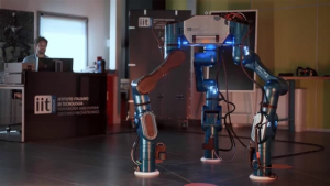 意大利科学家开发新型三足机器人可在太空中运输重量、操纵组件