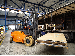 斗山推出新型重型电动叉车系列