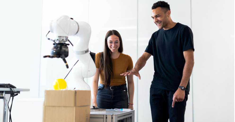 先进的仓库自动化：不要忘记培训和提高员工的技能