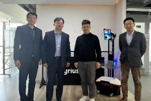 北京市侨联副主席苏泳一行走访Syrius炬星