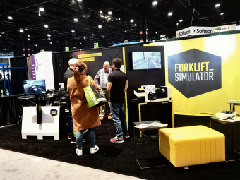 FL-Simulators 在 ProMat 2023展示桌面电脑叉车模拟操作器