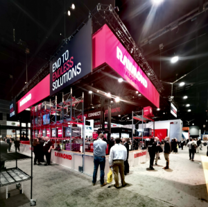 Raymond 在 ProMat 2023 展示集成的内部物流解决方案