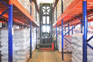 MiMA化工行业窄巷道仓储扩容整体解决方案