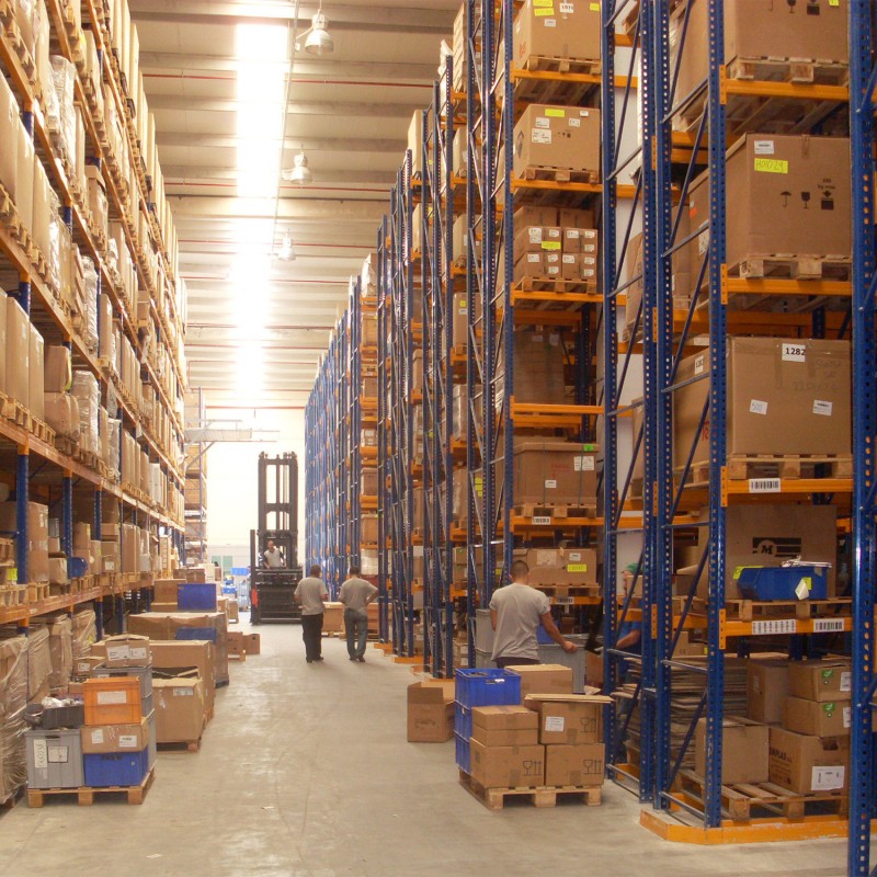 窄通道 货架系统_中国AGV网(www.chinaagv.com) 窄通道 货架系统_中国AGV网(www.chinaagv.com)