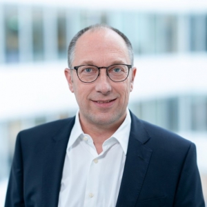 四分之一营业额来自于中国，库卡2022财年销售额达39亿欧元创历史新高