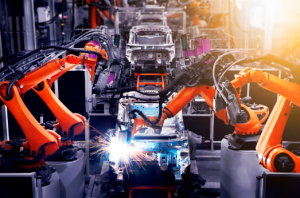 电动汽车和内部物流行业推动工业机器人市场将增长，到 2027增长达 5-7%