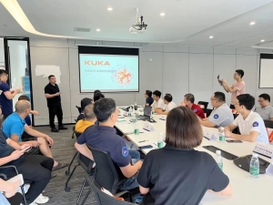 实探库卡顺德园区，解锁智能物流落地方案——多行业制造企业代表莅临库卡顺德园区参访交流