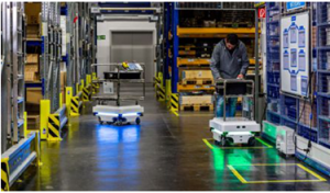 自主移动机器人为物料搬运提高安全性