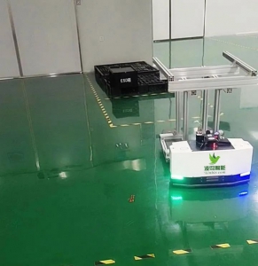 手动叉车和自动叉车各有优势，但是自动叉车更胜一筹