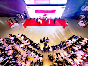 深耕中国结硕果，中德合作树典范丨林德物料搬运举办在华三十周年庆典