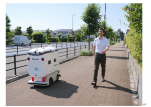 松下开始使用基于通知系统的遥控小型车辆自动送货机器人