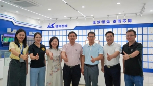 柳州铁道职业技术学院黄莺教授一行莅临镭神智能参观交流