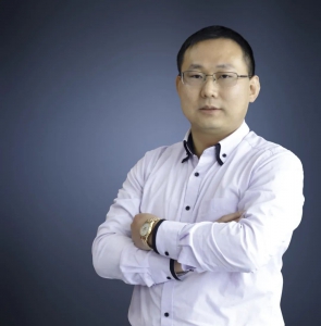 “光纤激光教父”给汽车行业送大礼，镭神智能颠覆市场行情，高端车规1550nm光纤激光雷达7999元出售！