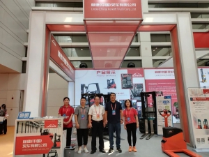 林德叉车亮相第八届丝路物博会，携手共绘“一带一路”物流发展新蓝图