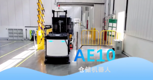 AiTEN智能仓储机器人AE10自动对接滚筒线，助力工厂生产高效运转#智能仓储机器人#AGV小车#智能搬运#工厂实拍#海豚之星#自动对接滚筒线