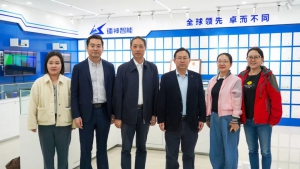 海南大学副校长邹勇华一行莅临镭神智能参观交流