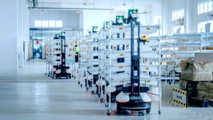 云仓+AMR｜美妆类云仓如何实现高效履约？