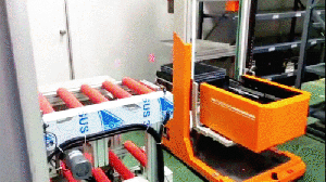 快仓多类型机器人混场系列之电子智能工厂