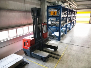 合肥搬易通|MiMA全向叉车助力金属制造业“长物料”安全密集存储！