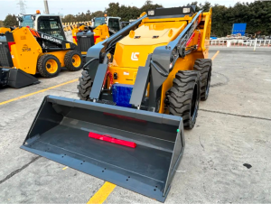 柳工385B国四遥控滑移装载机交付