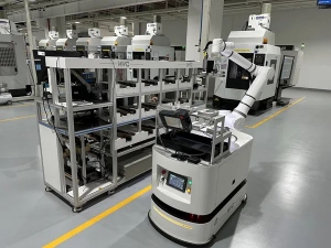 江苏移动5G RedCap技术支撑下，AGV运输车高效运行