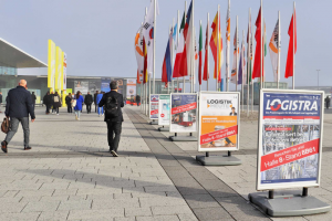 "可持续、人工智能和人体工程学"--中国叉车和移动机器人军团亮相Logimat 2024德国斯图展