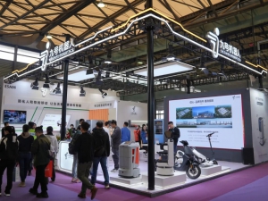 九号机器人与英伟达联合开发的自主移动机器人首次国内展出