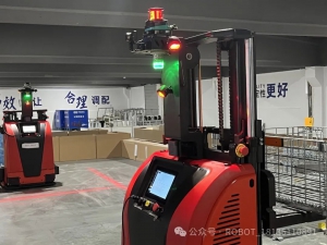 寻迹智行机器人安全防护技术提高工厂整体搬运效率！