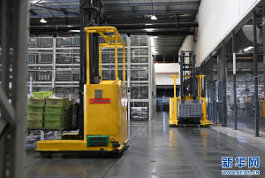 制造变“智造” “无人工厂”生产忙