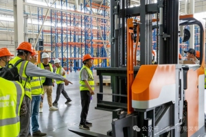 苏州吴中知识产权战略联盟考察卓一智能叉车新工厂