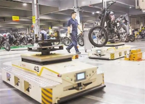 AGV数字化车间造高端摩托单台制造成本降47%