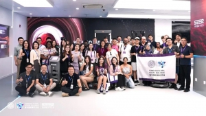 仙工智能数字化展厅焕新揭幕，清华国际青年代表见证首发