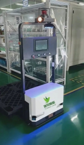 AGV搬运机器人在执行搬运任务时，如何避免拥堵和碰撞？