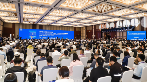 【智联世界 驾驭未来】寻迹智行携新品无人叉车亮相第六届全球智能驾驶大会