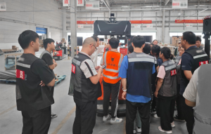 双11余温未散，双12备战正酣：木蚁无人叉车助力物流公司高效迎战