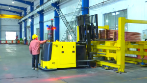 这台AGV小车很高效！