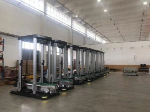 产业新趋势 | 日行千里 身顶万斤 嘉腾机器人让“搬运”智慧又便捷