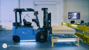 Cyngn宣布其自主无人叉车在客户设施中完成了首次付费部署