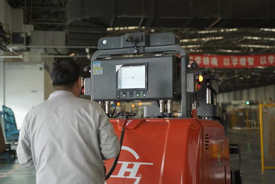 中国电信合肥分公司5G赋能彩虹光伏AGV实现智能化生产新跨越