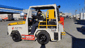 多批次、大批量交付！TCF牵引车抵达北京首都机场，为国际航运提效率！