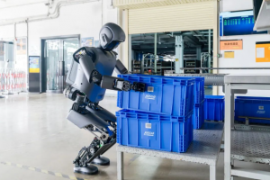 富士康与优必选宣布建立全方位长期战略合作，共同落地人形机器人在智能制造领域的应用