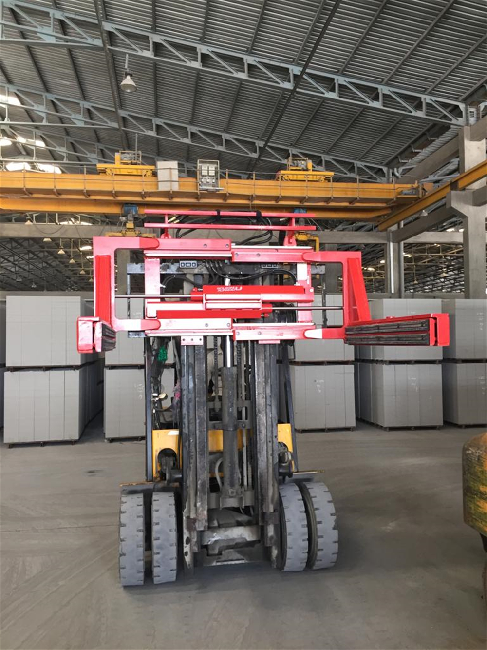 博索尼：砖块夹