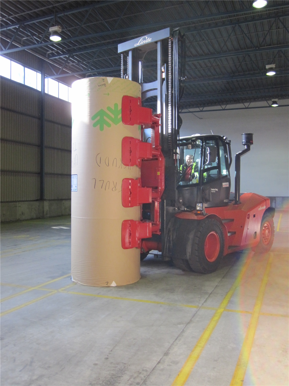 博索尼：RA-NJ  180°旋转大型纸卷夹