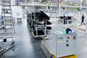 HMS 无线部署赋能梅赛德斯 AGV，解锁生产新效能