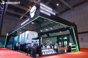 2025上海车展全球首秀 卡尔动力未来运输机器人以三大行业首发闪耀全场