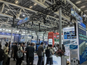 聚焦 2025 中国（广州）国际物流装备展，镭神智能室外无人叉车新品闪耀登场