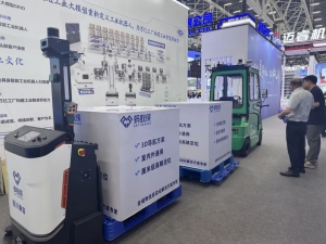 展会回顾丨蚂蚁侠携全域室内外自动化物流解决方案亮相广州国际物流装备与技术展览会