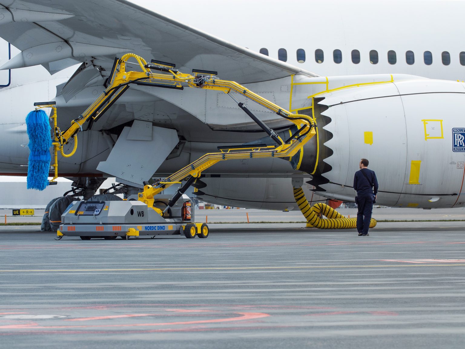 飞机清洁机器人