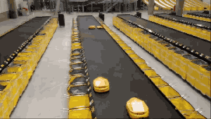 加拿大物流遇 “变量”，立镖小黄人：人停，我们不停！